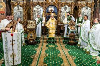 Liturghie arhierească la Catedrala Arhiepiscopală din Roman