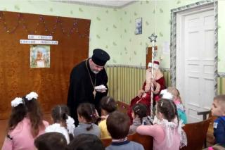 Daruri pentru 300 de copii din Camîşovca - Odessa