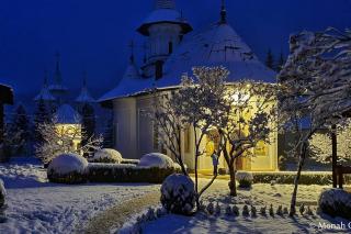 (Foto) Peisaj de iarnă la Mănăstirea Sihăstria