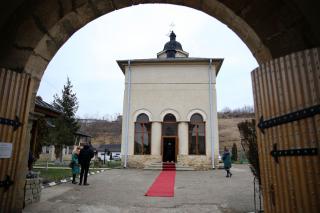 IPS Părinte Mitropolit Teofan în Duminica vindecării leproșilor: „Recunoștința față de Dumnezeu se arată prin participarea noastră la Dumnezeiasca Liturghie”