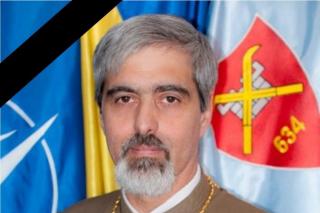De la manşa de pilot care străbate cerurile, la crucea preotului care îndrumă către Împărăţia cerurilor. In memoriam – Preotul militar Cristian Robert Paraschiv