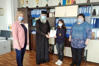 Burse pentru liceeni şi studenţi din partea Episcopiei de Bălţi