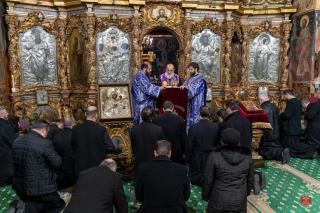 Vecernie arhierească în Duminica Iertării, la Roman