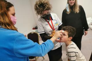 Servicii medicale gratuite pentru grupul de refugiați ucraineni găzduiți la Iași