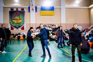 Un al treilea transport cu ajutoare umanitare din Arhiepiscopia Sucevei și Rădăuților a ajuns aseară în Ucraina