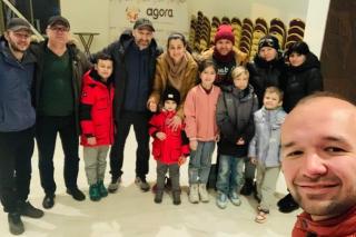 Hrană și îmbrățișări calde: angajații Spitalului Providența, solidari cu zeci de refugiați din Ucraina