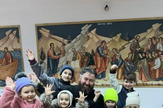 26 de parohii din Protopopiatul Dorohoi, în sprijinul refugiaților. Campania de ajutorare continuă și în zilele următoare