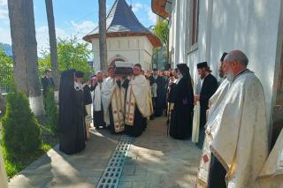 Părintele Ion Papuc de la Parohia „Sfântul Gheorghe” Piatra Neamț a fost înmormântat la cimitirul Pietricica