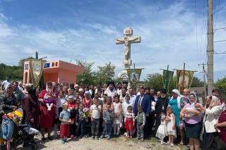 PS Veniamin a sfinţit o troiţă în Parohia Javgur, Protopopiatul Cimişlia