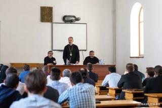 A fost lansat un nou manual de Istorie Bisericească Universală pentru Facultățile de Teologie