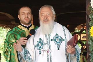 (Video) „Bucuria sfântă a nașterii și a creșterii copiilor” – IPS Andrei
