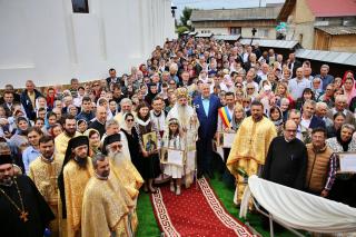 Un locaș închinat Sfintei Parascheva și Sfinților Arhangheli a fost târnosit de Mitropolitul Moldovei și Bucovinei