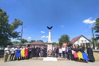 PS Antonie a sfinţit Monumentul Eroilor Români de la Florești