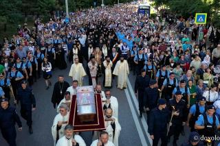 (Video) Sucevenii au străbătut „Calea sfinților” alături de Sfântul Ioan cel Nou