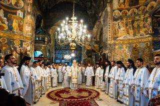 Duminica a V-a după Rusalii la Mănăstirea „Sfântul Ioan cel Nou de la Suceava”