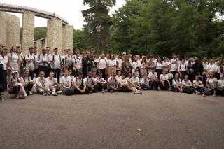(Video) Jertfa care aduce bucurie: 200 de tineri, pe urmele sfinților nemțeni, într-un pelerinaj pedestru de 200 km