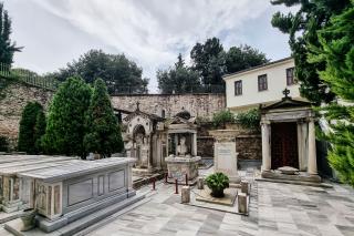 (Foto) Cimitirul Bisericii Izvorul Tămăduirii din Constantinopol