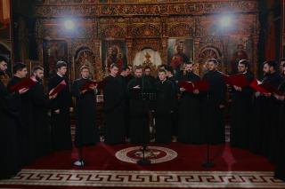 Slujba Sfântului Paisie de la Neamț – Stihiri și Slava de la Doamne strigat-am, glas 5