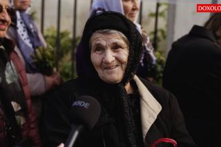 (Video) Bunica Niculina, 80 de ani, pelerin la Sfânta Parascheva: „Prin credință, tare multe am mai reușit”