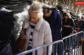 (Video) Sfânta Parascheva are un loc important în familiile și în sufletele pelerinilor