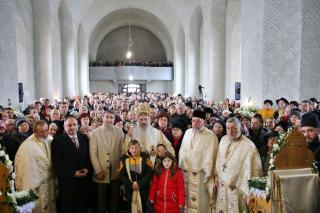 Mitropolitul Moldovei și Bucovinei a sfințit paraclisul Bisericii „Sfinții Trei Ierarhi” din Humulești