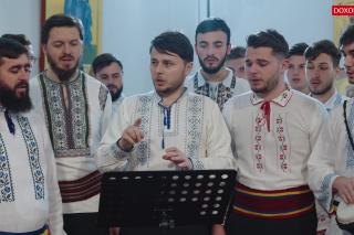 (Video) „Născut-mi-au, crescut-au” - Grupul Psaltic „Sf. M. Mc. Chiriachi” al Catedralei Episcopale din Huși