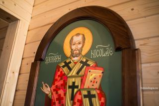 Sfântul și Moșul Nicolae, făcătorul de minuni, cel darnic și bun
