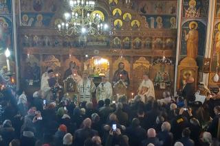 Slujbă arhierească la hramul Bisericii „Sfântul Spiridon” din Târgu Neamț