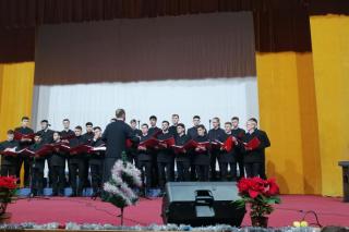 Concerte de colinde ale corului Liceului Teologic „Episcop Melchisedec” din Roman