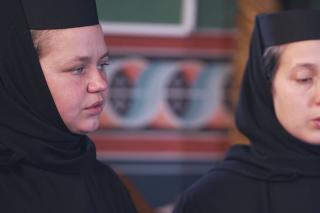 (Video) Corul maicilor de la Mănăstirea Paltin-Petru Vodă – Hei, da, leru-i Domn din cer