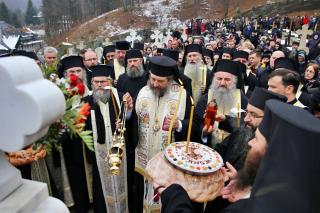 Părinții Cleopa Ilie, Ioanichie Bălan și Paisie Olaru au fost pomeniți la Mănăstirea Sihăstria
