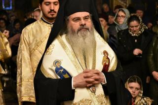Să postim mediatic! PS Ignatie: „Navigăm în relaţiile cu semenii, superficial și grăbit, exact în felul în care folosim telefonul”