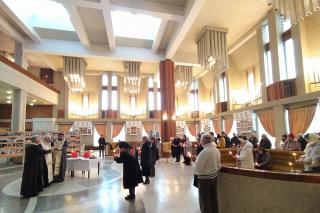 Teatrul din Bălți a fost sfinţit de Preasfinţitul Antonie