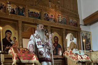 Părintele Mitropolit Teofan, în Duminica Sfintei Cruci la Mănăstirea Lebăda: „Să dobândim Împărăția Cerurilor înainte de moarte”