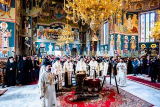 Binecuvântarea Sfântului Ierarh Nectarie de Eghina la Mănăstirea Sihăstria Putnei, cu prilejul hramului