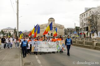 (Video) „Marșul pentru viață”, organizat în mai multe municipii din Arhiepiscopia Iașilor
