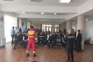 Instructaj PSI la Seminarul Teologic Ortodox „Sfântul Vasile cel Mare“ din Iași