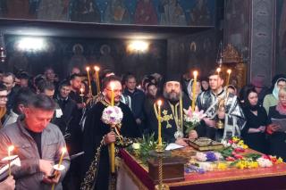 PS Nichifor a slujit Denia Prohodului Domnului la Parohia „Sfinții Arhangheli Mihail și Gavriil” din Pașcani