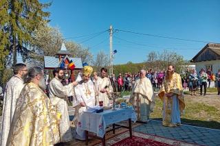 Altarul de vară al Parohiei Zbereni a fost sfințit astăzi