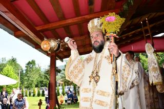 Sărbătoarea hramului la Mănăstirea Poiana Mărului