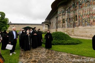 (Foto) Vizita părintelui Efrem Vatopedinul la Mănăstirea Sucevița