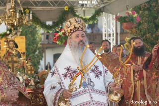 Moment din Sfânta Liturghie
