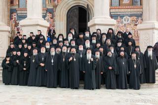 IPS Teofan și PS Nichifor alături de stareții și starețele din Arhiepiscopia Iașilor