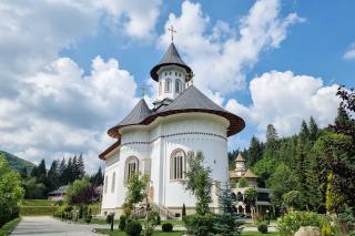 Biserica „Izvorul Tămăduirii” – Mănăstirea Sihăstria Putnei