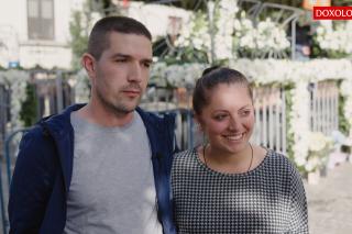 (Video) Tineri căsătoriți din Serbia, la racla Sfintei Parascheva: „Ne-am adresat Cuvioasei ca unei mame”