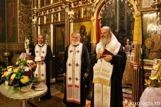 PS Ignatie, Episcopul Hușilor, la hramul Bisericii „Sfânta Parascheva” din Păcurari - Iași / Foto: Flavius Popa