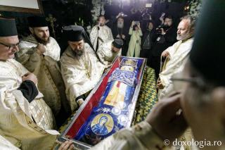 A început hramul Mitropoliei Moldovei și Bucovinei 2023: Sfânta Parascheva își așteaptă pelerinii / Foto: pr. Silviu Cluci