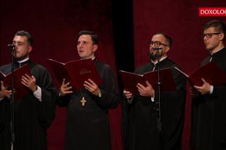 (Video) Grupul psaltic „Tronos” al Catedralei Patriarhale – Diptic