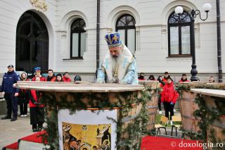 Înaltpreasfințitul Părinte Teofan, Mitropolitul Moldovei și Bucovinei, de Bobotează