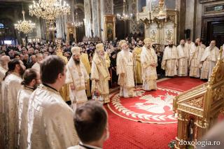 (Foto) Liturghie arhierească praznicul Întâmpinării Domnului, la Catedrala Mitropolitană din Iași 2024